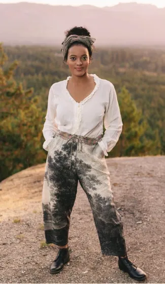 Market Of Stars - Cropped Linen/Bamboo Artist Pants