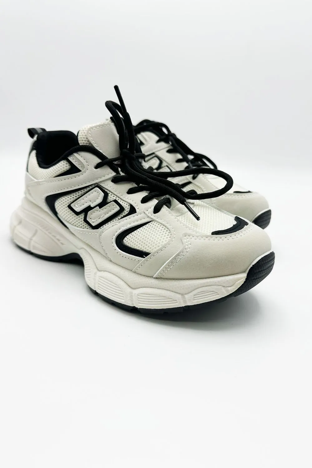 Novastride Mesh Lace-Up Trainers in Beige