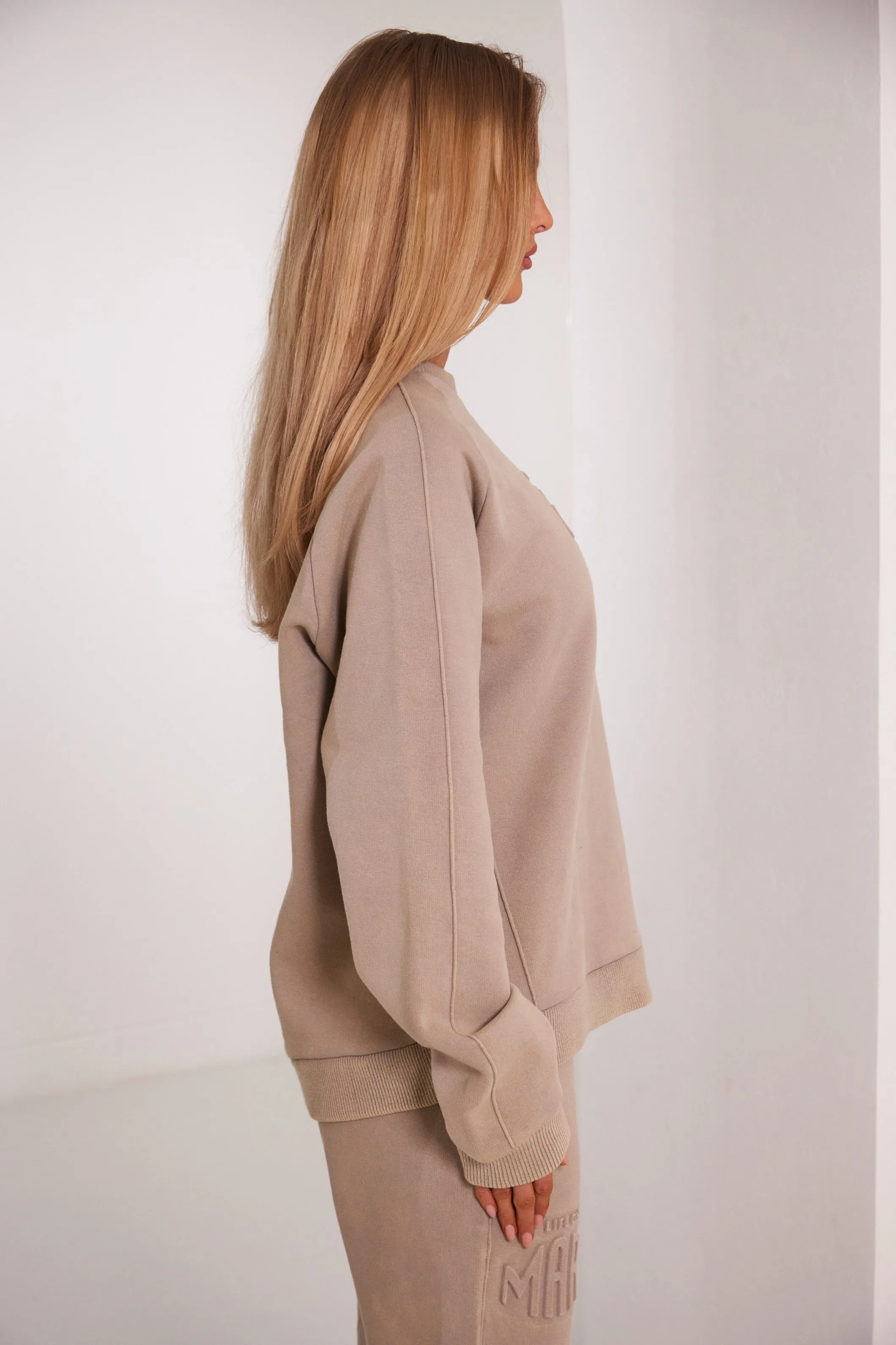 The Embossed Sweatshirt - Stone